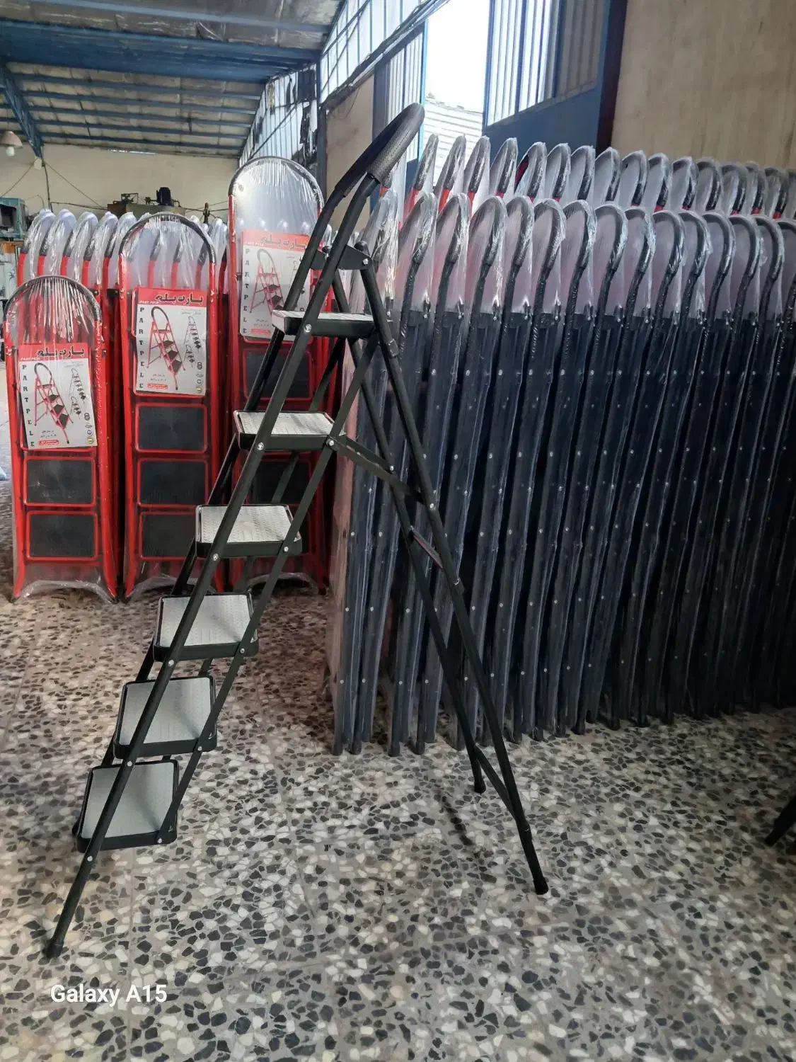 نردبان خانگی تاشو|ابزارآلات|اصفهان, زهران|دیوار