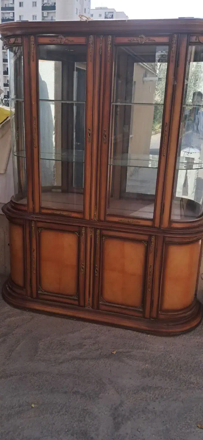 بوفه چوب در حد نو|بوفه، ویترین، کنسول|پردیس, فاز ۱۱|دیوار