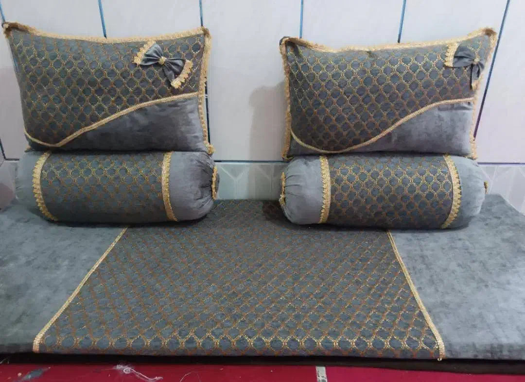 تشک و بالش|پشتی|بابا حیدر, |دیوار