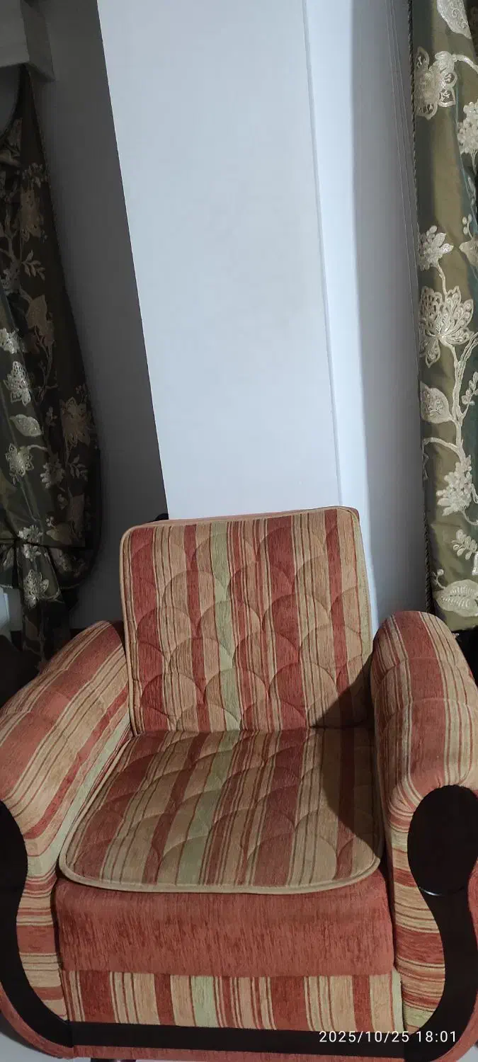 مبل راحتی تختخواب شو ترک|مبلمان خانگی و میز عسلی|نکا, |دیوار