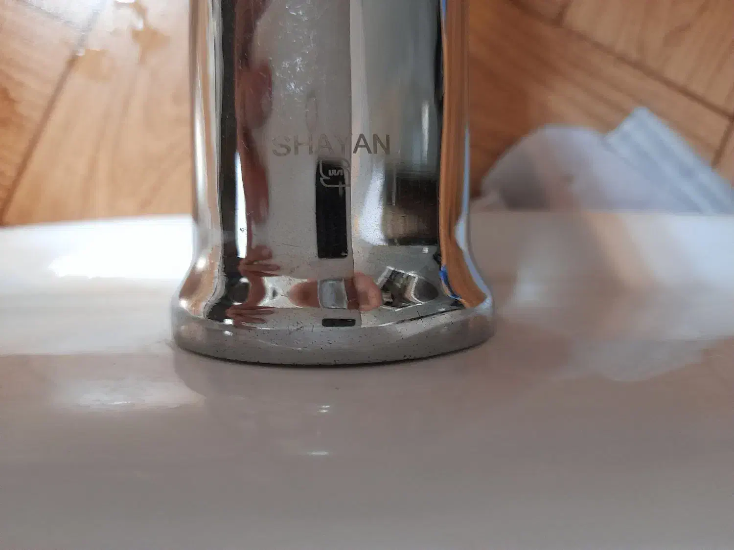 روشویی با شیرآلات شایان|لوازم سرویس بهداشتی|رشت, بازار|دیوار