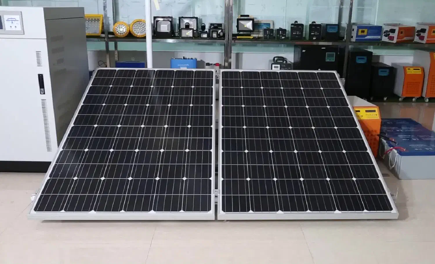 لامپ با برق پنل خورشیدی باطری لیتیوم|لامپ و چراغ|بندرعباس, |دیوار