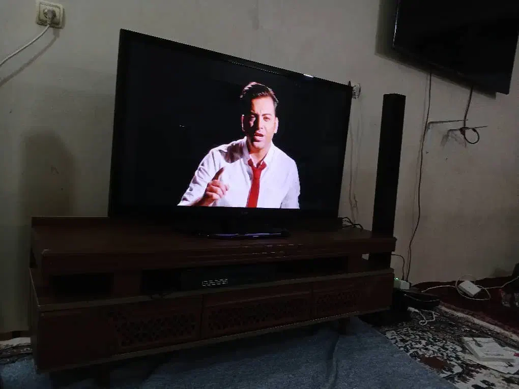 فروش تلویزیون ال دی. ال جی ۴۲|تلویزیون و پروژکتور|شهریار, شهرک امیریه|دیوار