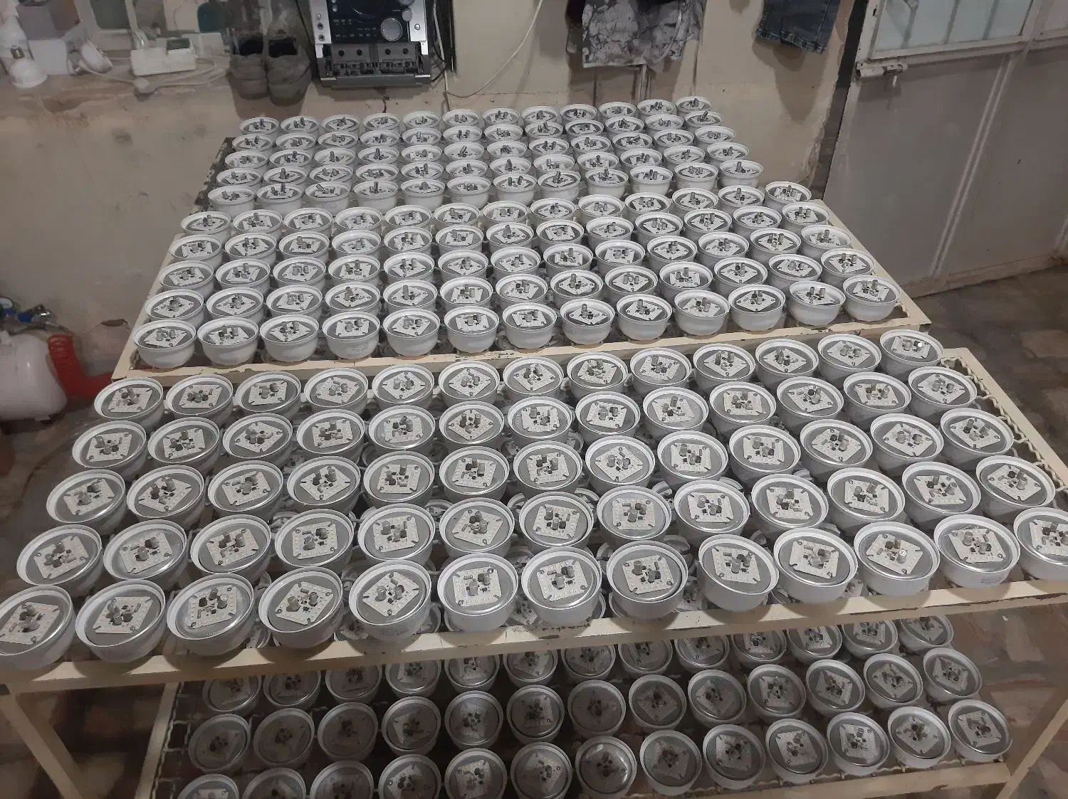 قالب حباب و پایه لامپ|ابزارآلات|اصفهان, شهرک زاینده رود|دیوار