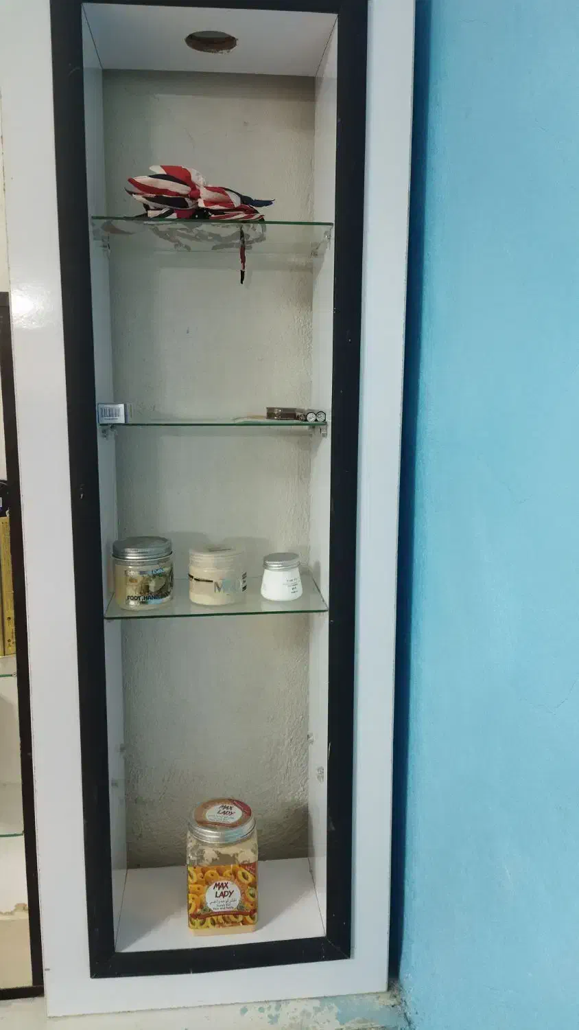 استند لاک لوازم آرایش|کتابخانه، شلف، قفسههای دیواری|کرمانشاه, |دیوار