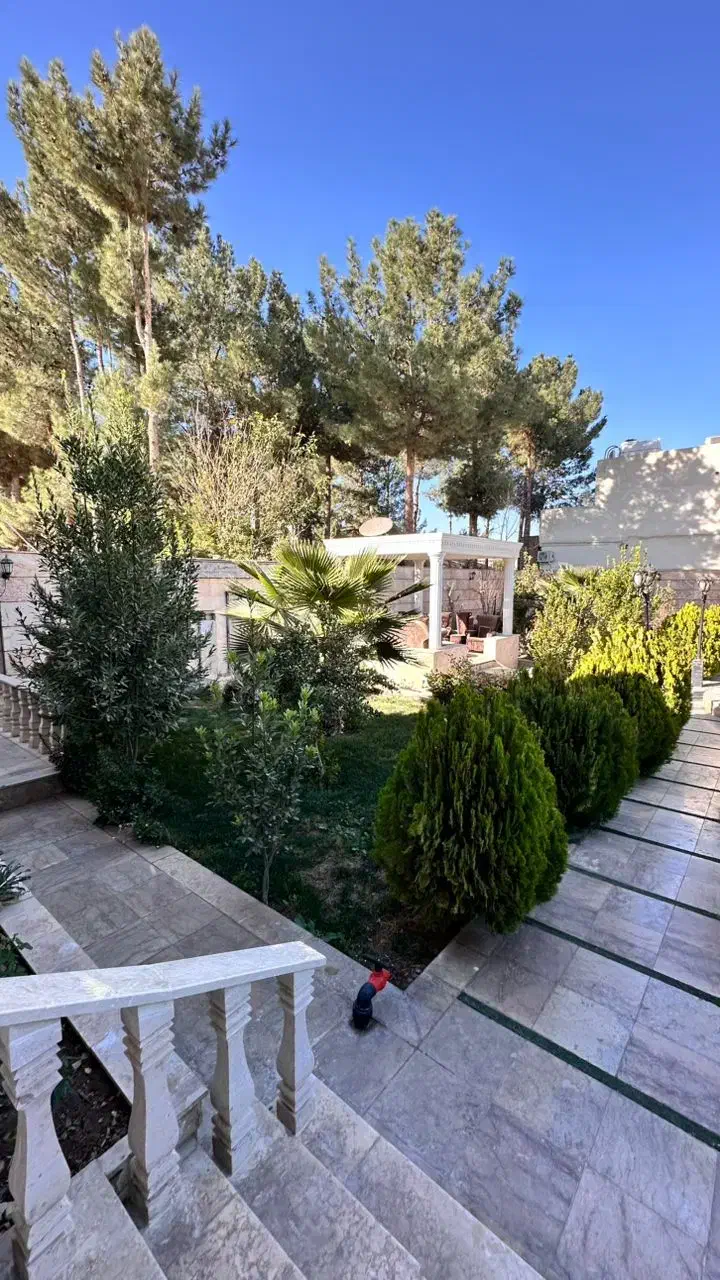 ویلا استخر سرپوشیده مخصوص دورهمی|اجارهٔ کوتاه‌مدت ویلا و باغ|اصفهان, شهرک زاینده رود|دیوار