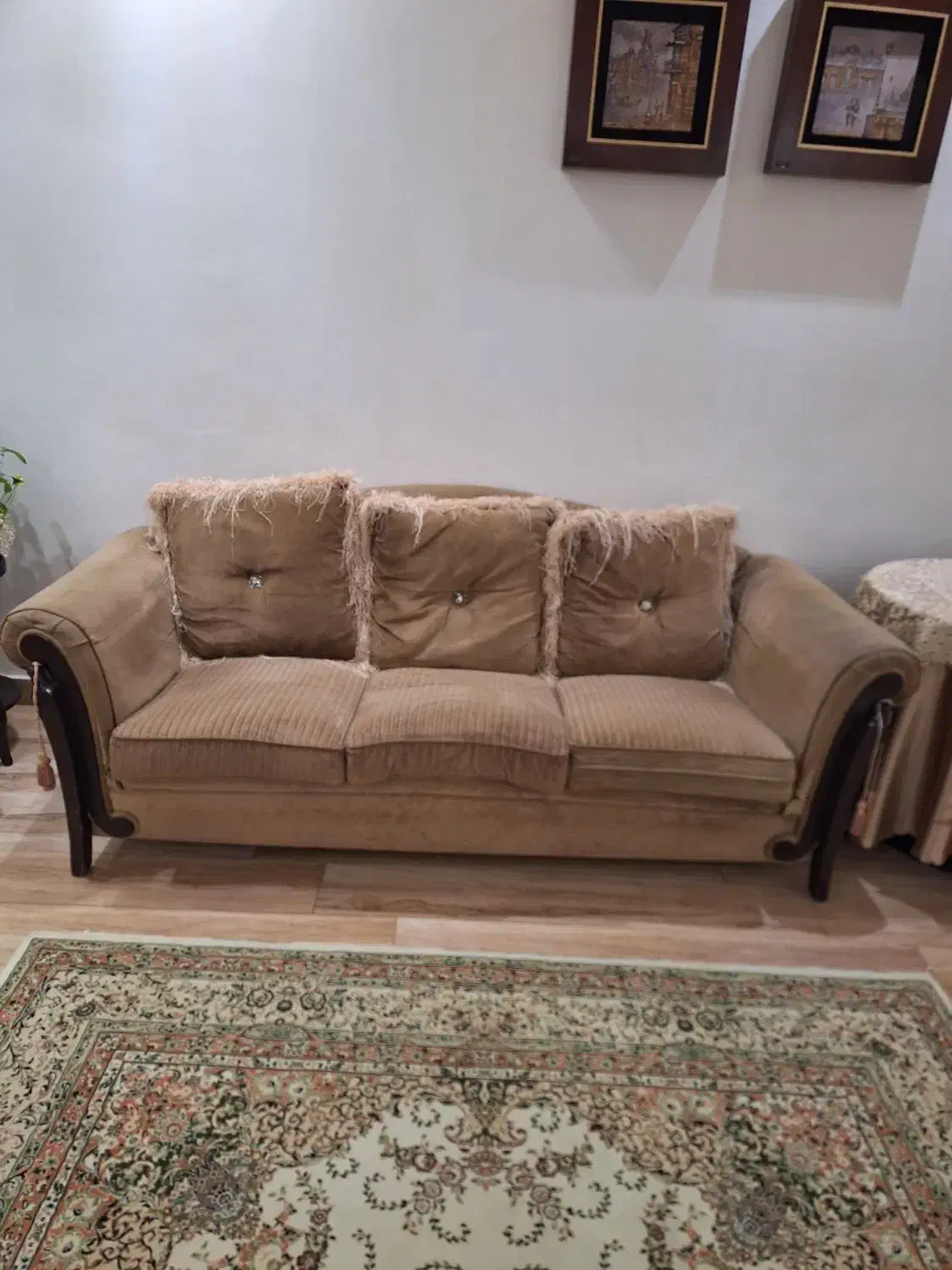 مبل ۷ نفره|مبلمان خانگی و میز عسلی|رشت, سیا اسطلخ|دیوار