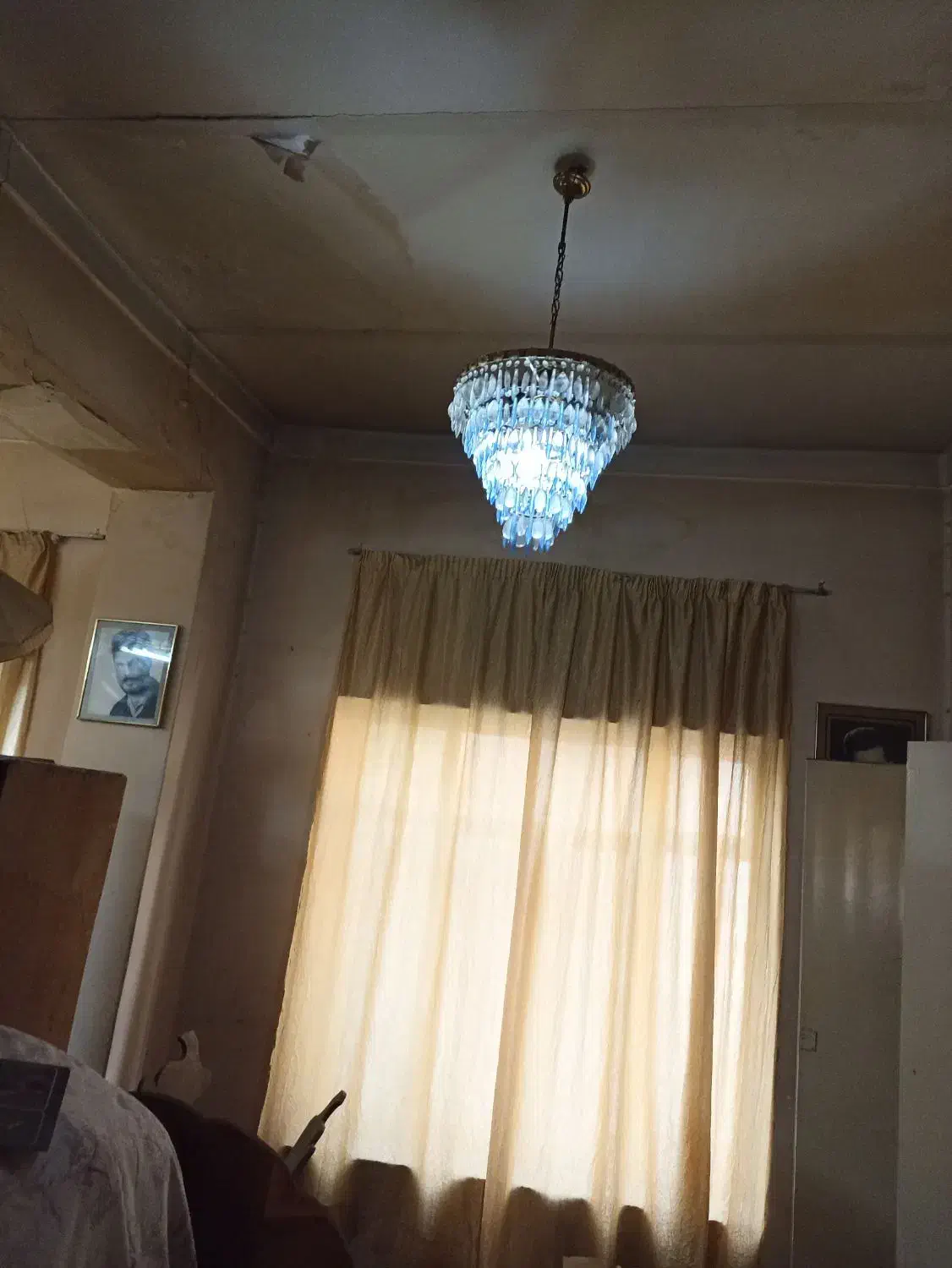 فروش چند عدد لوستر، تابلو فرش دستباف، گلدان|لوستر و چراغ آویز|تهران, جوادیه|دیوار