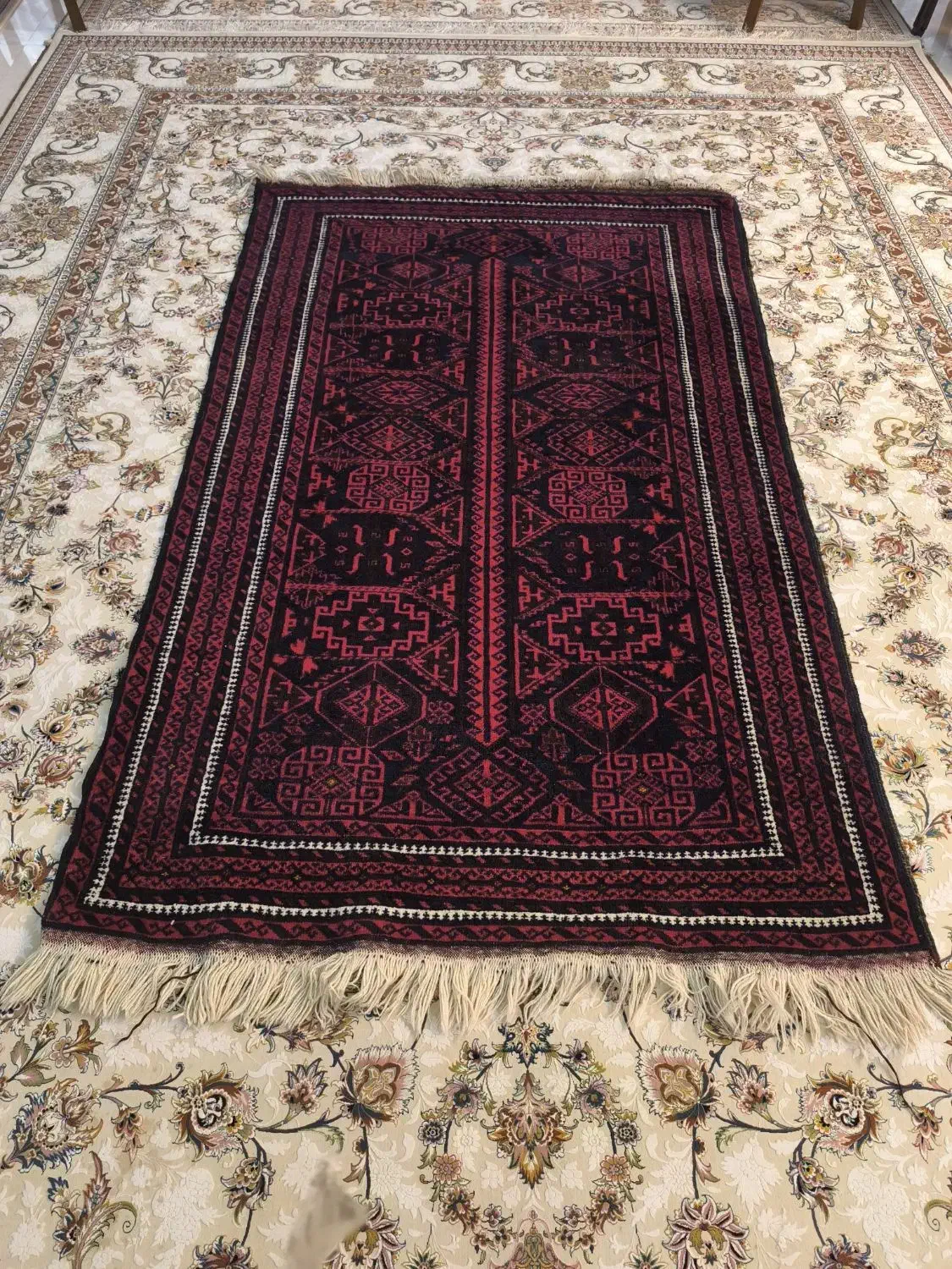 فرش قرمز دست بافت|فرش|مشهد, احمدآباد|دیوار