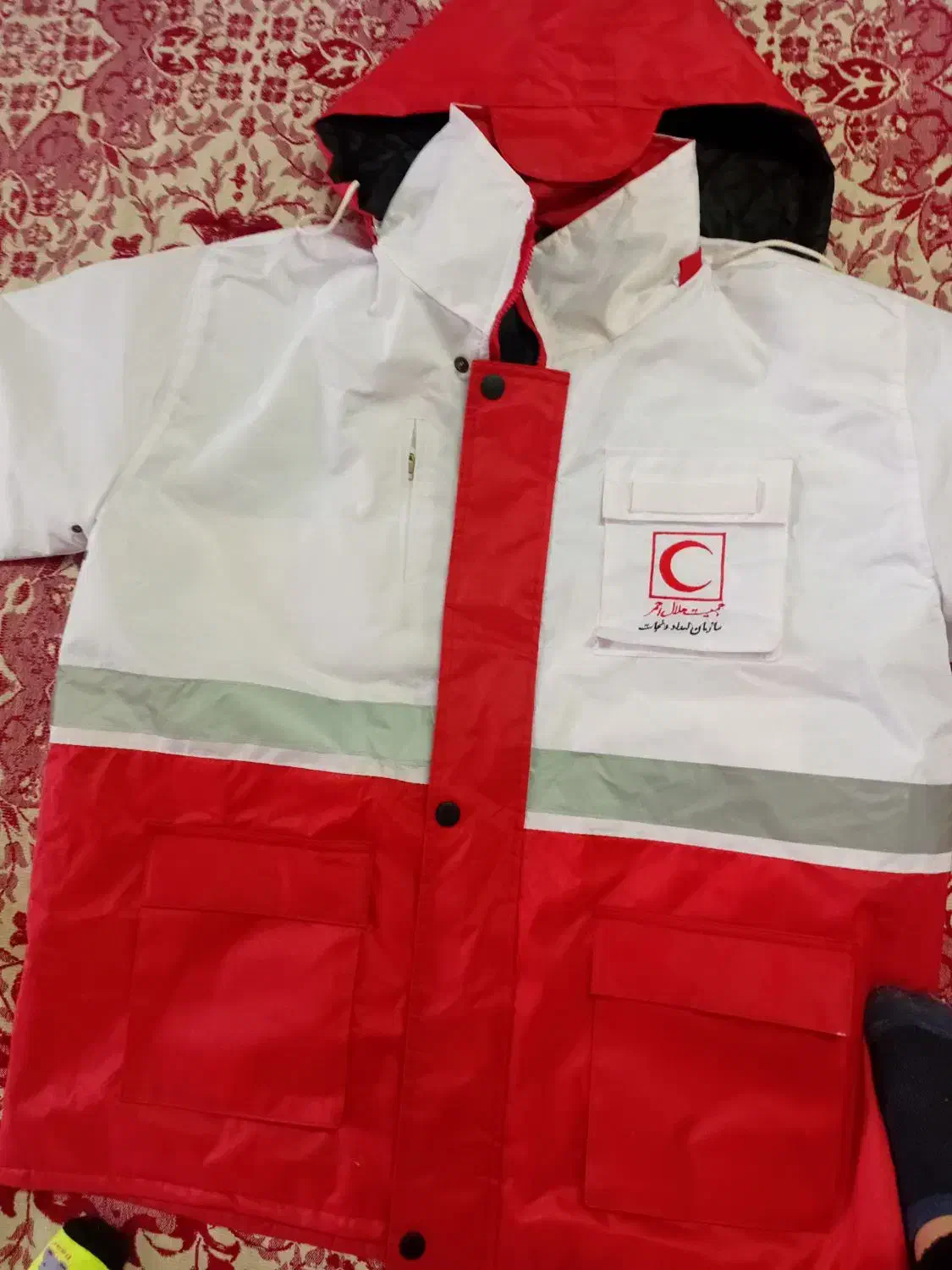 کاپشن نونو|لباس|کرمانشاه, |دیوار