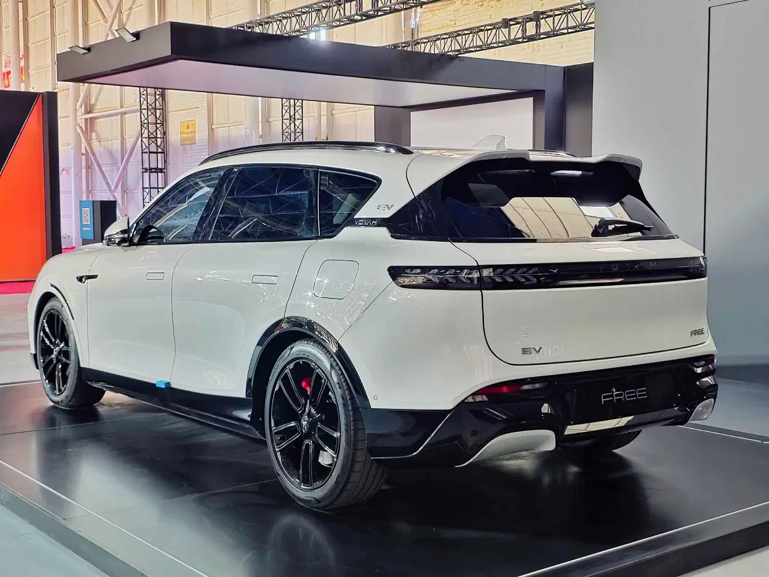 وویا فری (حواله)|خودرو سواری و وانت|شیراز, فرهنگ شهر|دیوار