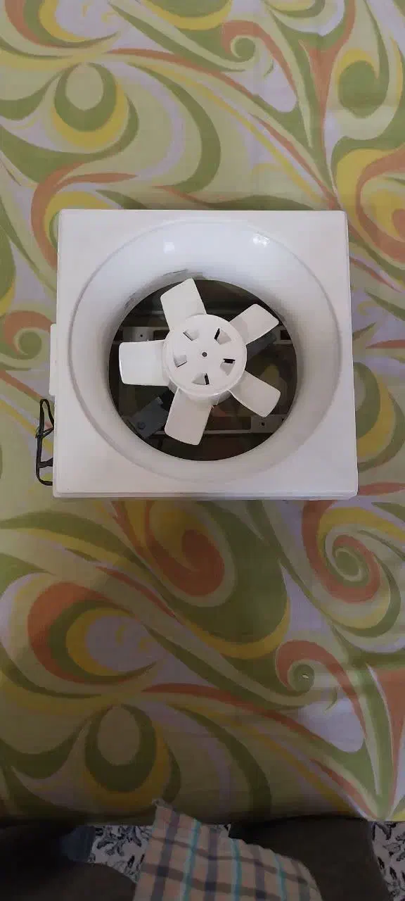 هواکش دمنده ۲۰ در ۲۰ سالم|پنکه و تصفیه‌کنندهٔ هوا|کرج, کوی کارمندان جنوبی|دیوار