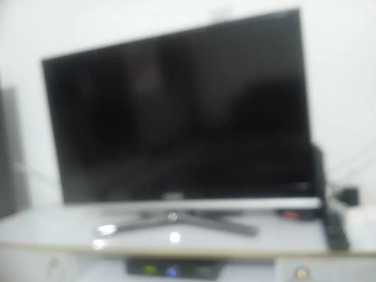 تلویزیون|تلویزیون و پروژکتور|چناران, |دیوار