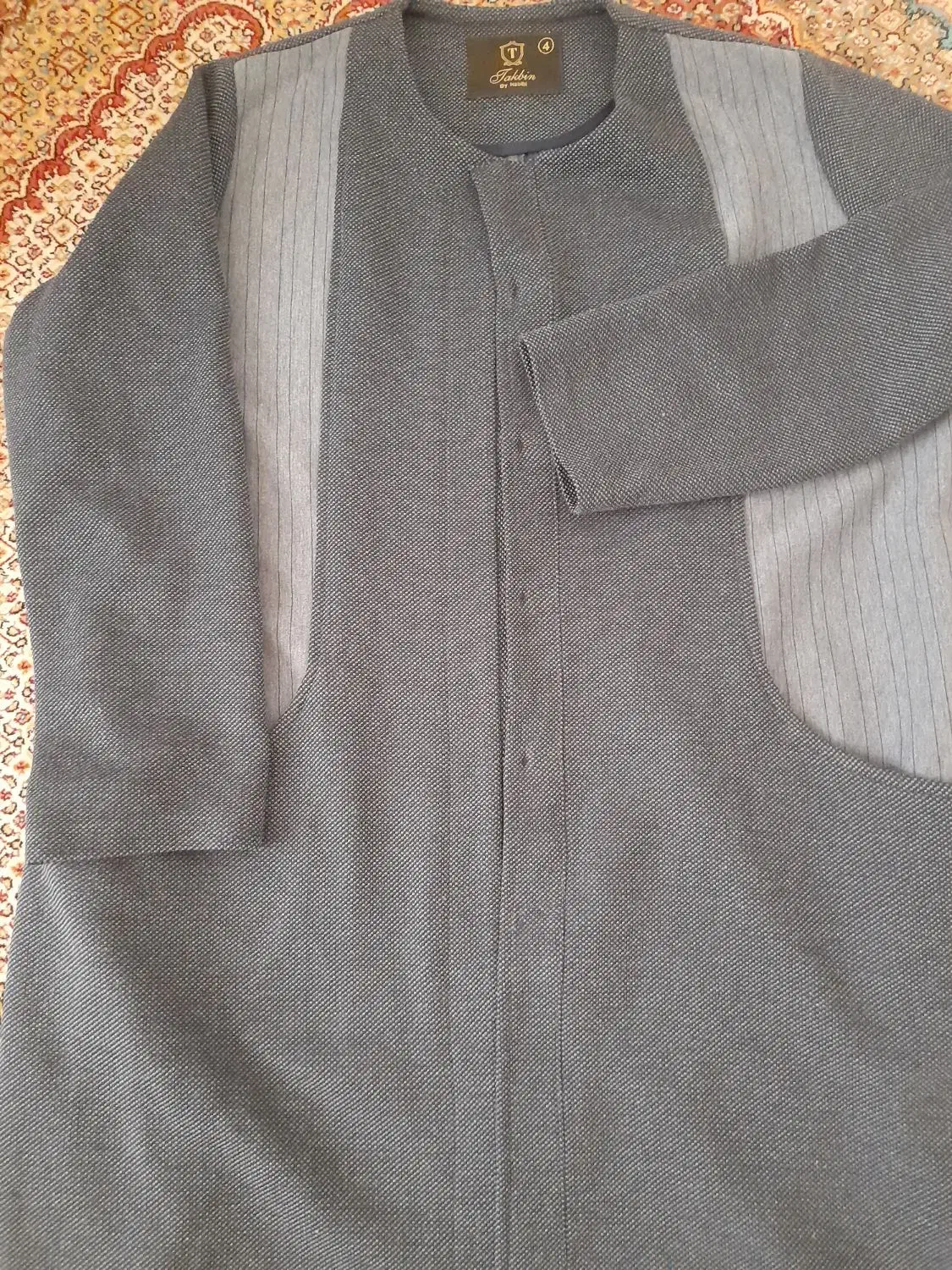 مانتو زمستانی در حد نو|لباس|تهران, درختی|دیوار