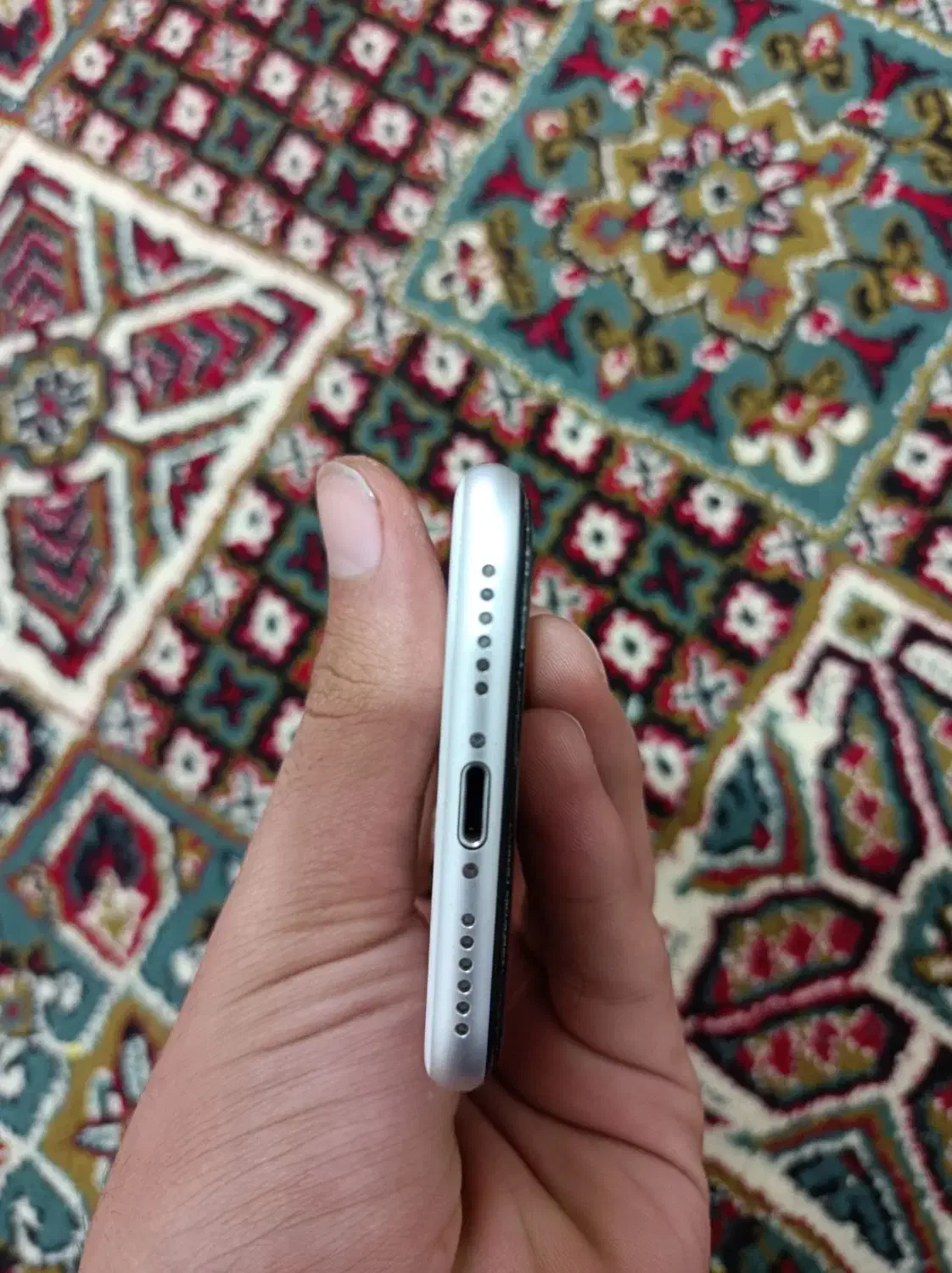 اپل iPhone SE (2020) با حافظهٔ ۱۲۸ گیگابایت|موبایل|کرمان, |دیوار