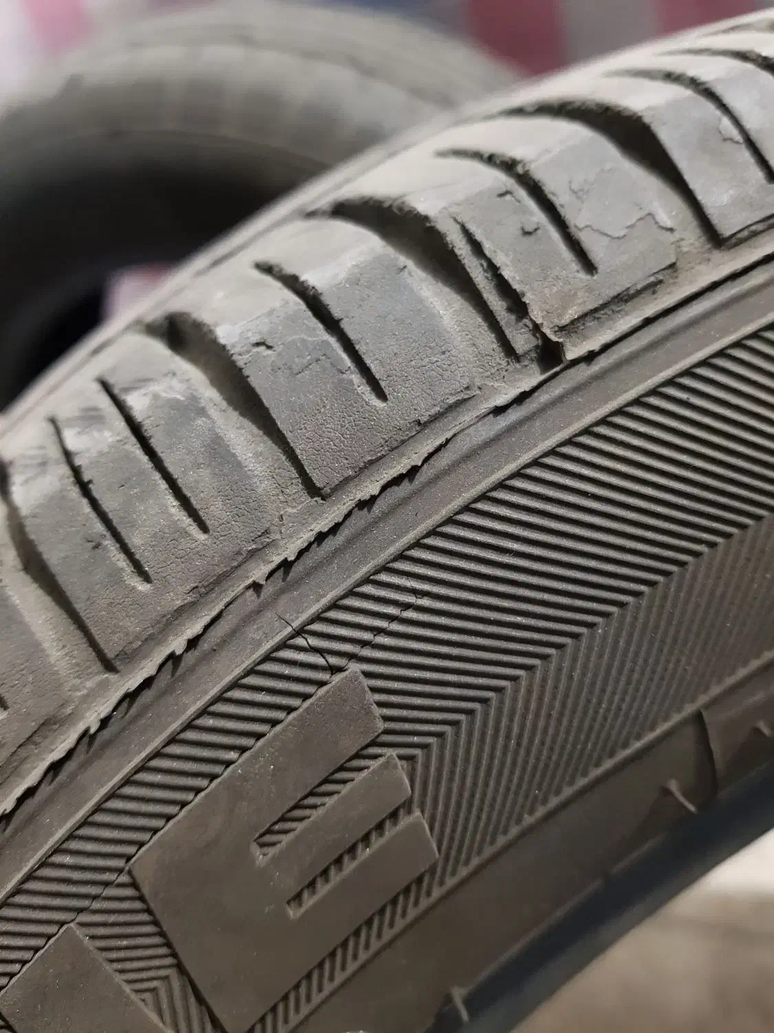 لاستیک دست دوم ساینا و کوییک|قطعات یدکی و لوازم جانبی|تهران, منیریه|دیوار