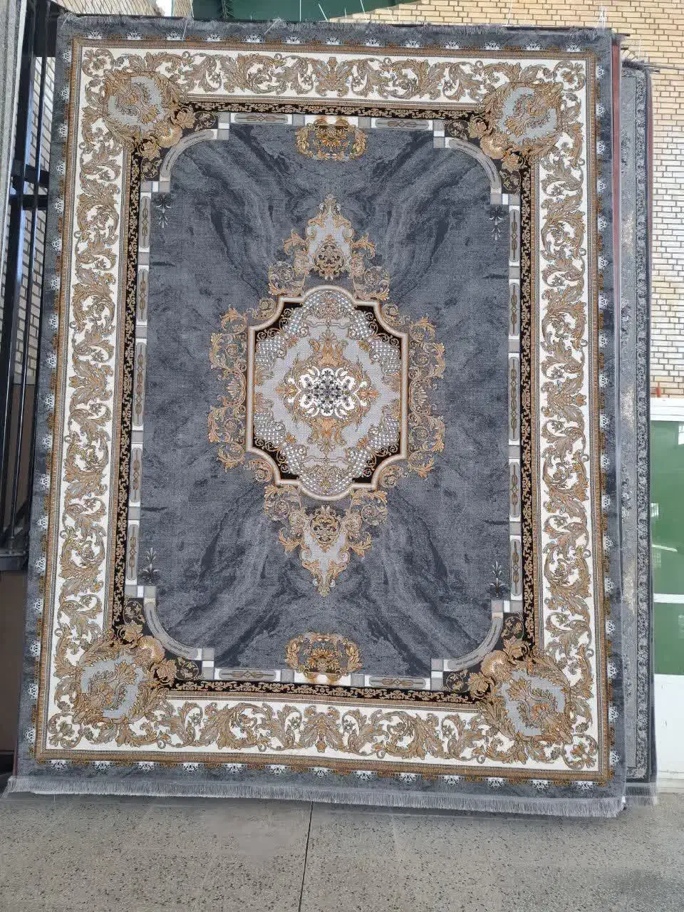 ۷۰۰ شانه|فرش|آبادان, |دیوار