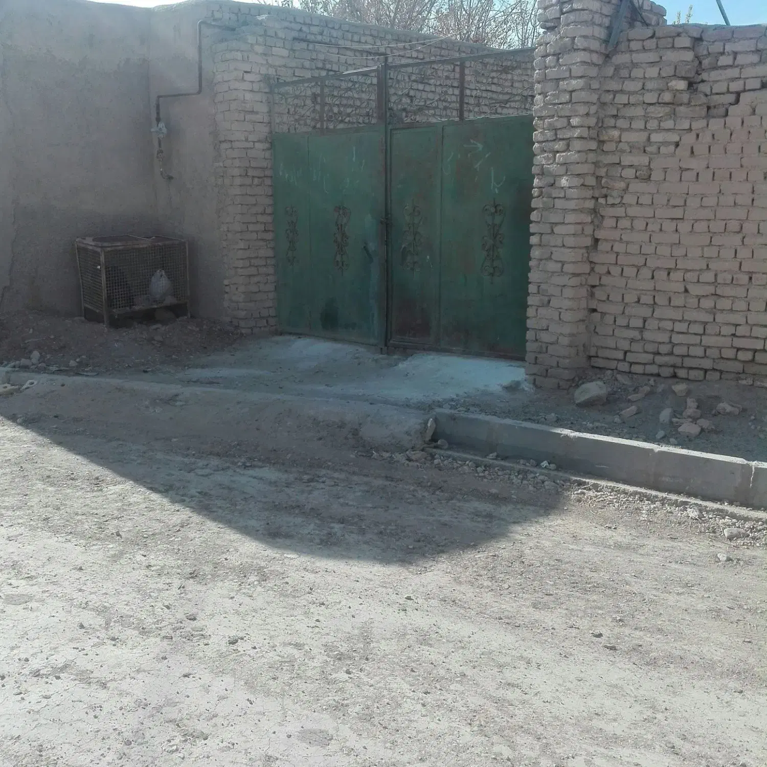 ویلایی دربست با دامداری  روستای گلخاتون|فروش خانه و ویلا|چناران, |دیوار