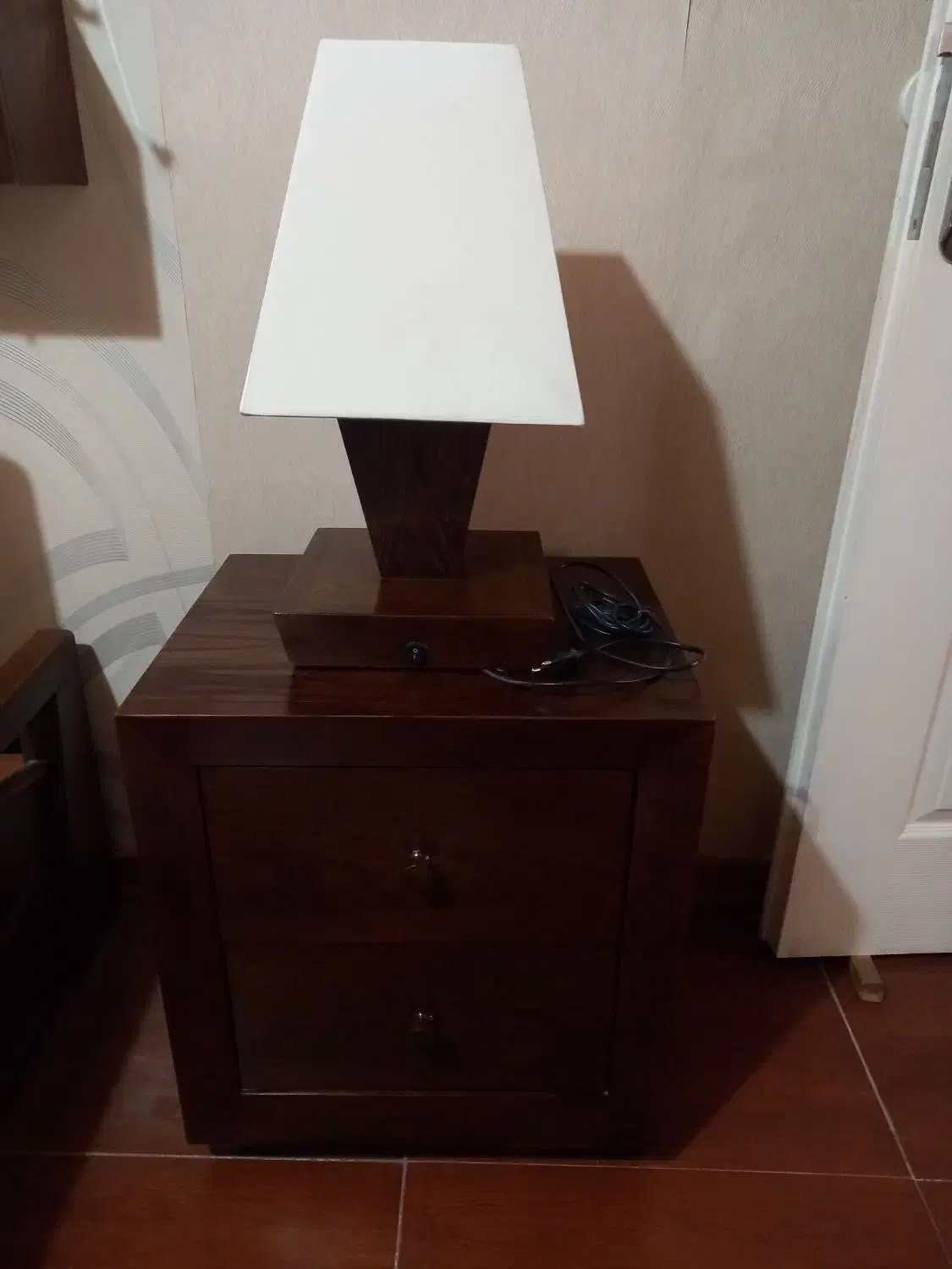 سرویس خواب تخت دو نفره و میز توالت و یک پا تختی|تخت و سرویس خواب|کرمانشاه, |دیوار