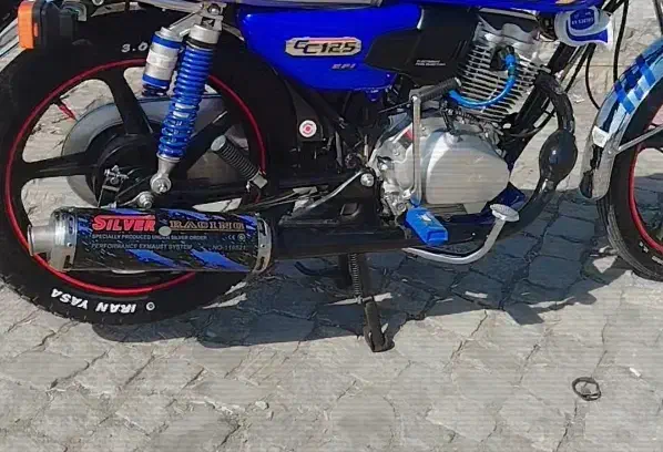 اگزوز قهرمانی سیلور و بوق ۱۸ صدا|قطعات یدکی و لوازم جانبی|فولادشهر, فولادشهر|دیوار