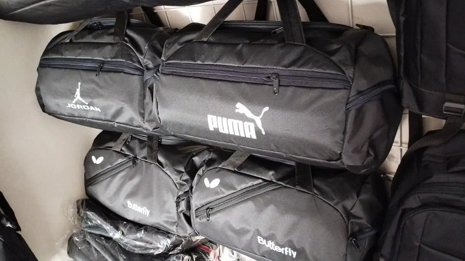 تولیدو پخش کیف باشگاهی|کیف، کفش، کمربند|اردبیل, |دیوار