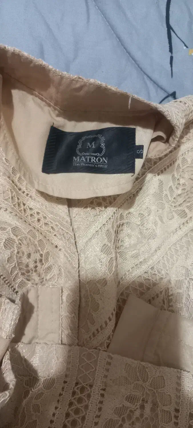 مانتونونو|لباس|بهارستان, |دیوار