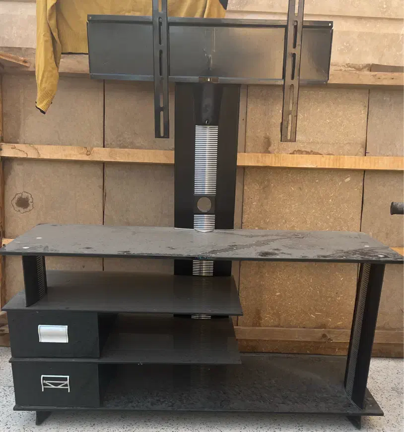 تلویزیون LED سه بعدی LG همراه با میز ال ای دی|تلویزیون و پروژکتور|سمنان, |دیوار