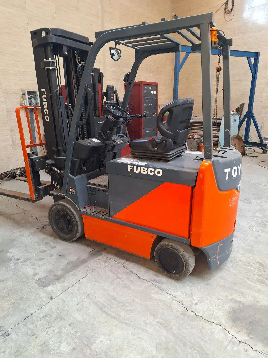 لیفتراکبرقی ۳تن دکل ۷متری|ماشینآلات صنعتی|رباطکریم, شهرک صنعتی نصیرآباد|دیوار