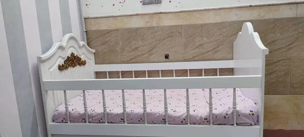 تخت پچه و ماشین شارژی|اسباب‌بازی بچه|قم, حنیف نژاد|دیوار