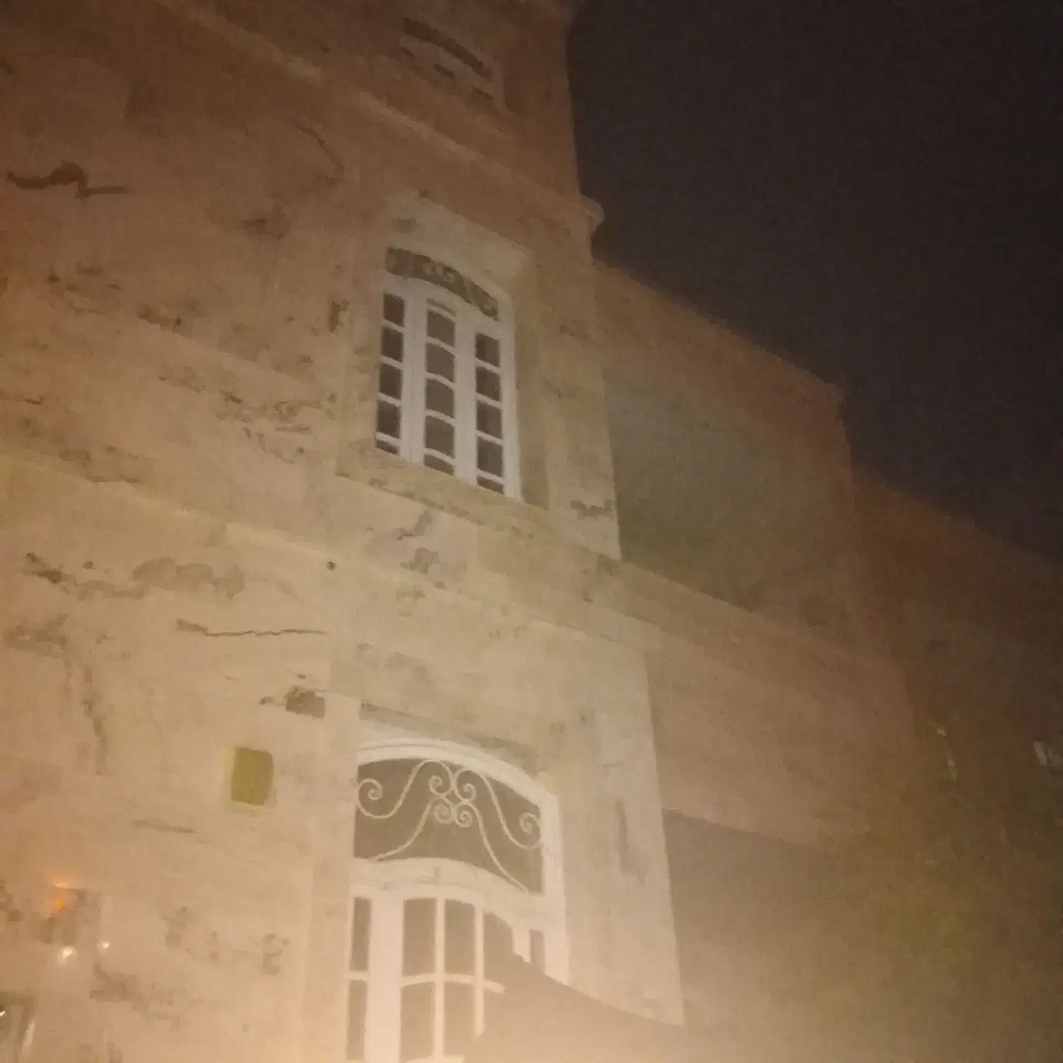 فروش یک واحد مسکونی از منزل دو طبقه|فروش خانه و ویلا|شیراز, باهنر|دیوار