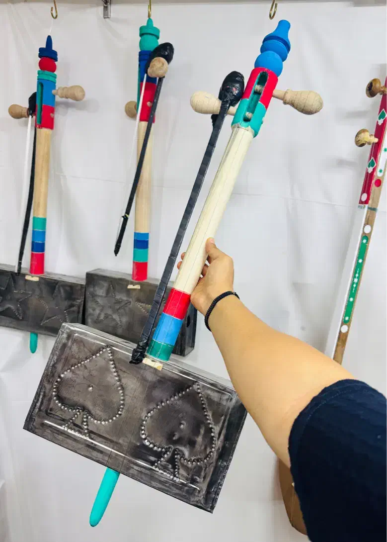 غیچک|سازهای سنتی|باقرشهر, |دیوار