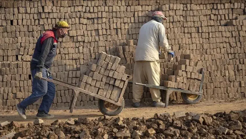 کارگر ساده هستم کسی کار داشتی انجام داد می‌شود|استخدام معماری، عمران و ساختمانی|محمدشهر, کوی بهار|دیوار