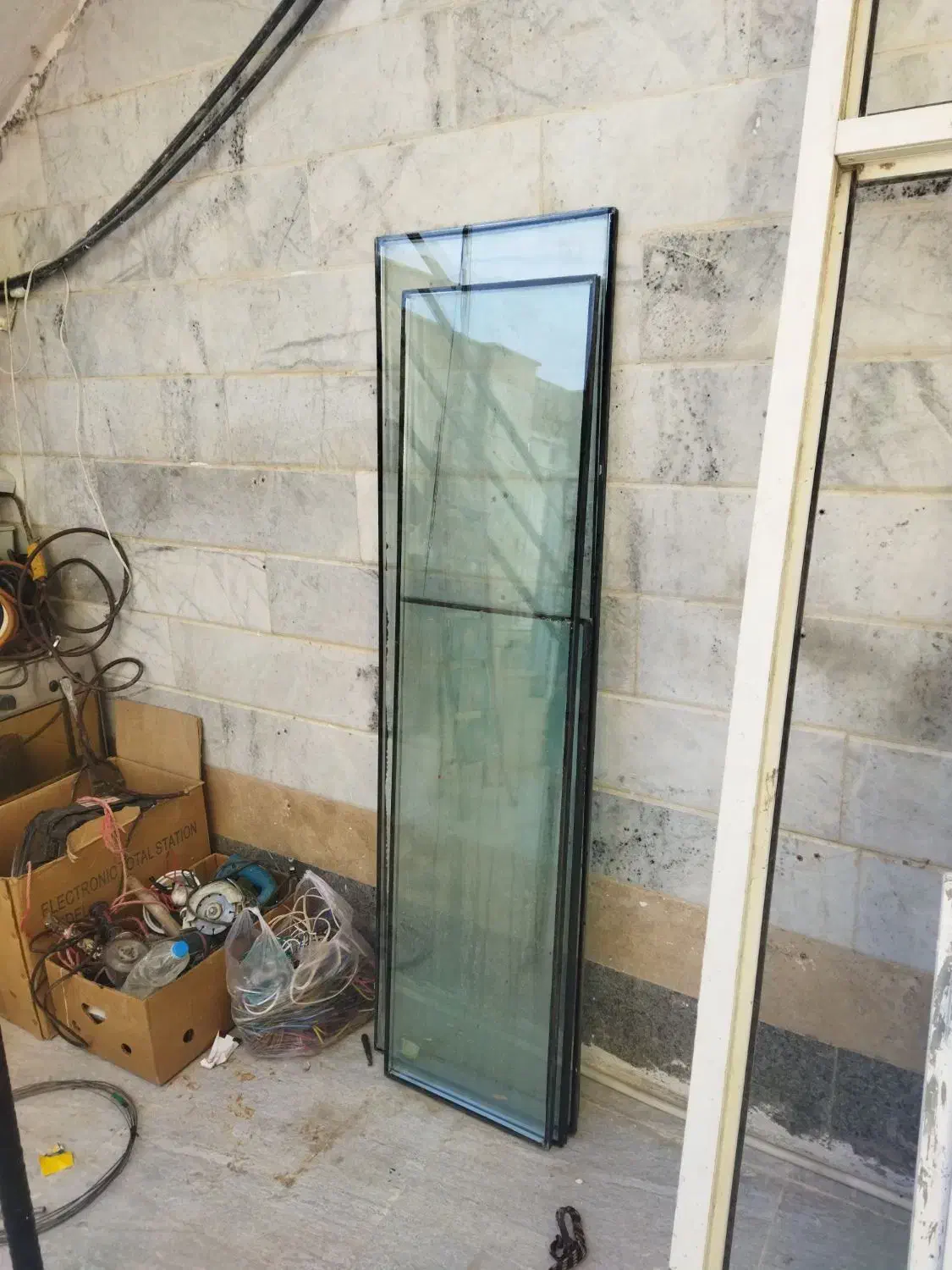 پنجره دو جدار ودرب سرویس|مصالح و تجهیزات ساختمان|اسفراین, |دیوار