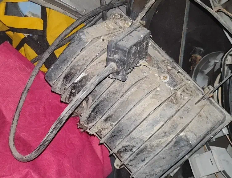 پرژکتور ۱۰۰۰وات مکس فروش فوری|تلویزیون و پروژکتور|باقرشهر, |دیوار