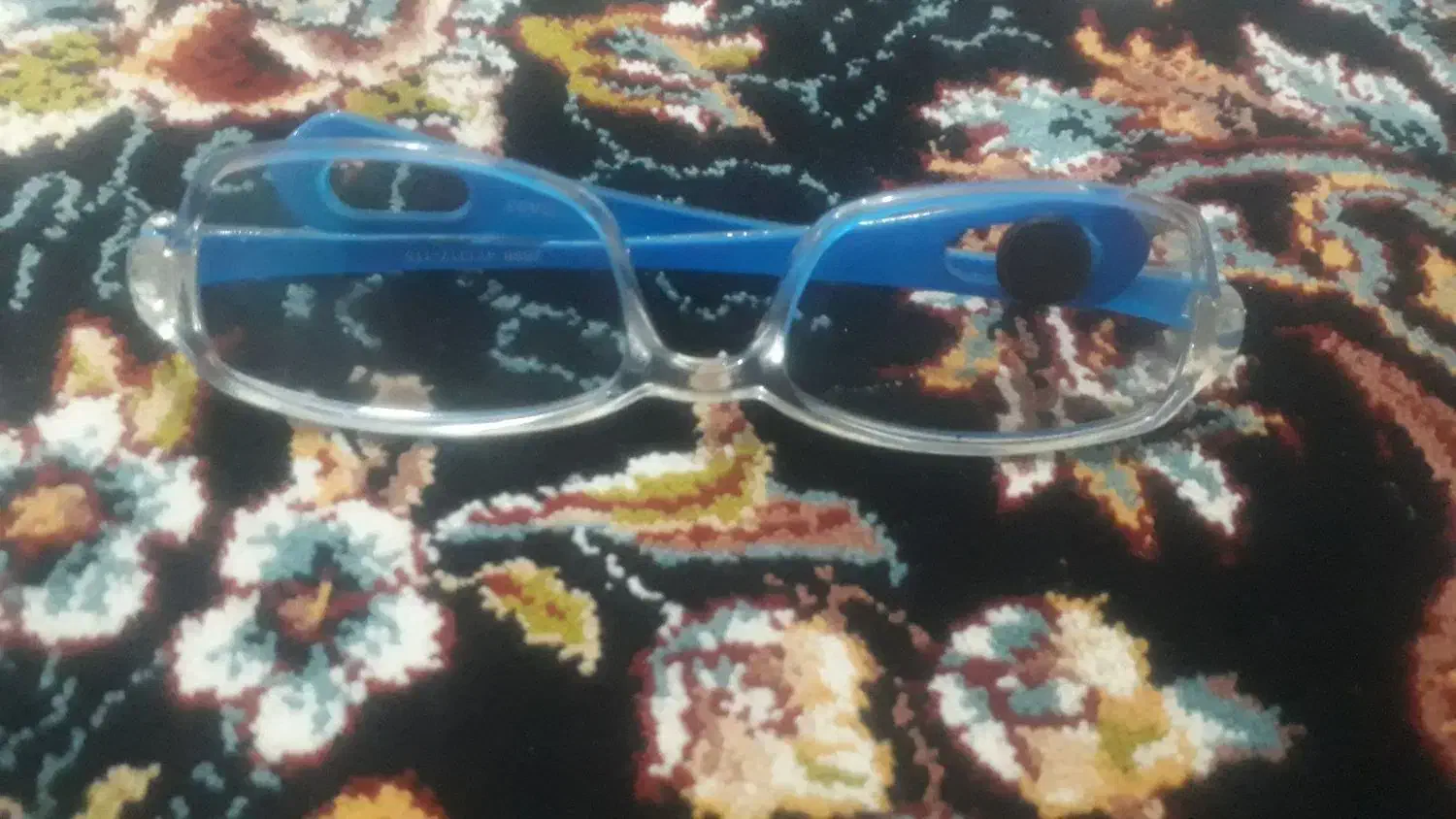 فرم عینک طبی|زیورآلات و اکسسوری|رباط‌کریم, پیغمبر|دیوار