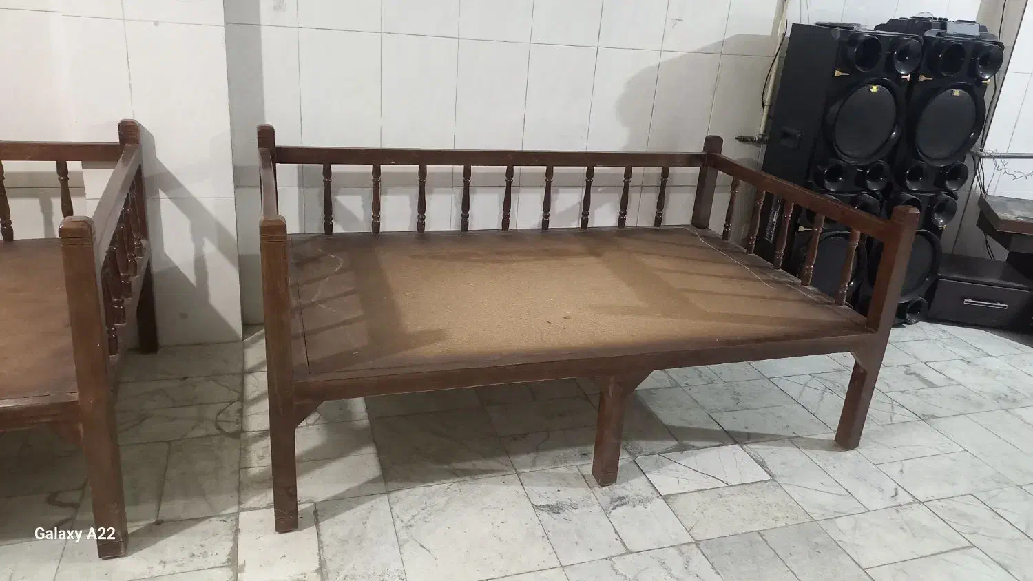 تخت سنتی|مبلمان خانگی و میز عسلی|برخوار, |دیوار