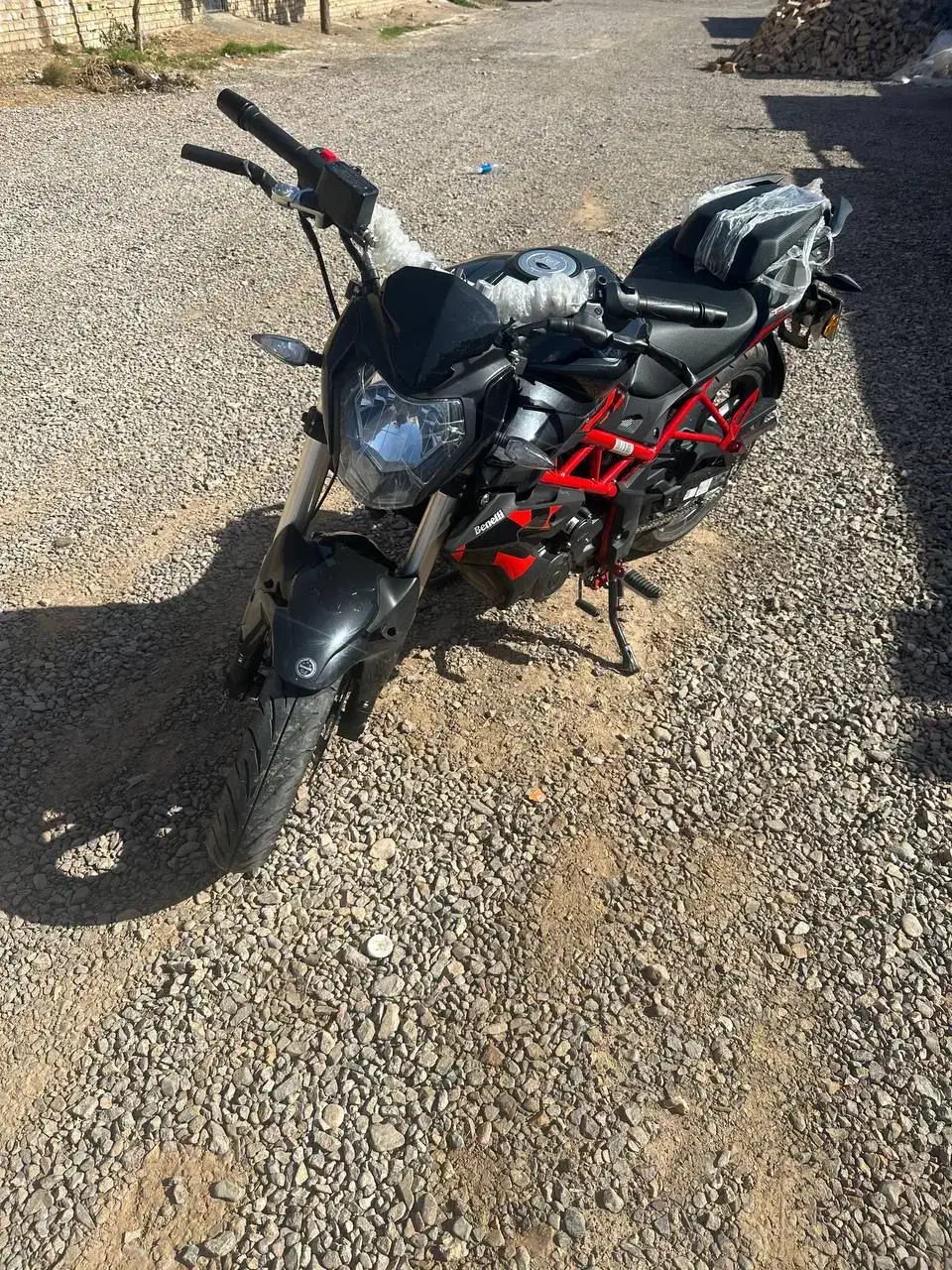 بنلی ۲۵۰ تک زیر قیمت مفت|موتورسیکلت|تایباد, |دیوار