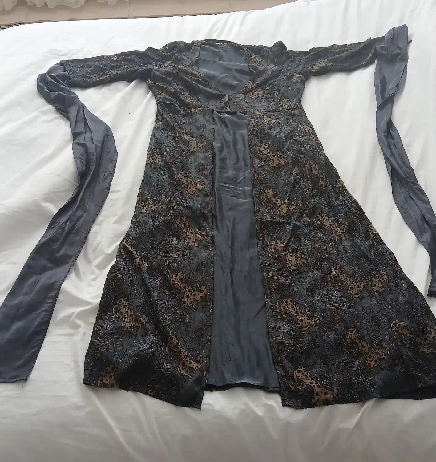 یه دست کراس و کرتک کوردی|لباس|سلماس, |دیوار