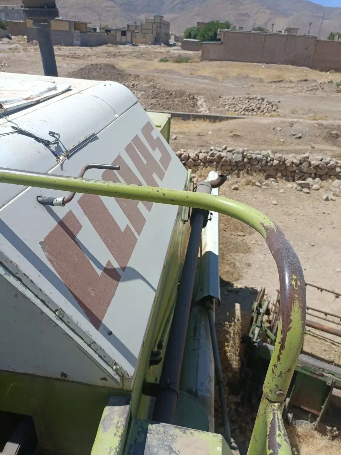 فروش کمباین و موتور ۹۱۱ آلمانی|خودرو سنگین|صدرا-فارس, فاز ۲|دیوار