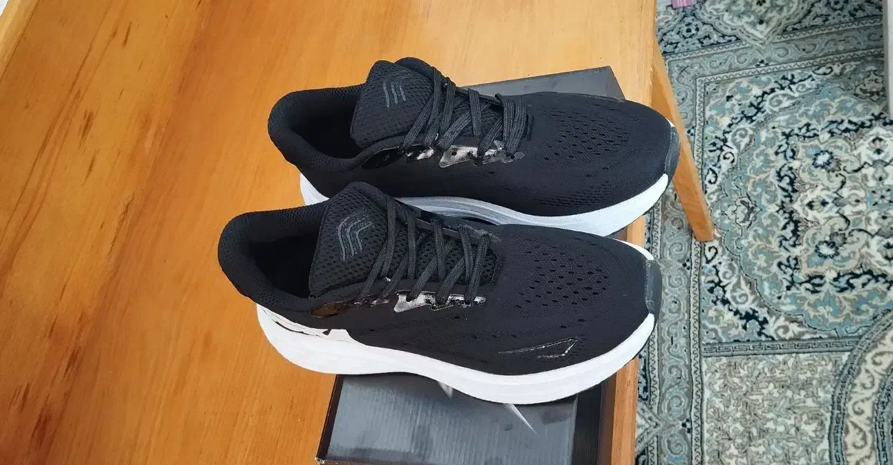 کفش هوکا اورجینال ویتنام زیره بوست سایز۴۳ نو آکبند|کیف، کفش، کمربند|کرمانشاه, |دیوار