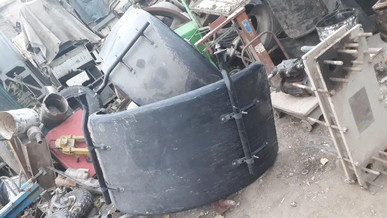 گلگیر ماشین سنگین|قطعات یدکی و لوازم جانبی|ری, دولت‌آباد|دیوار