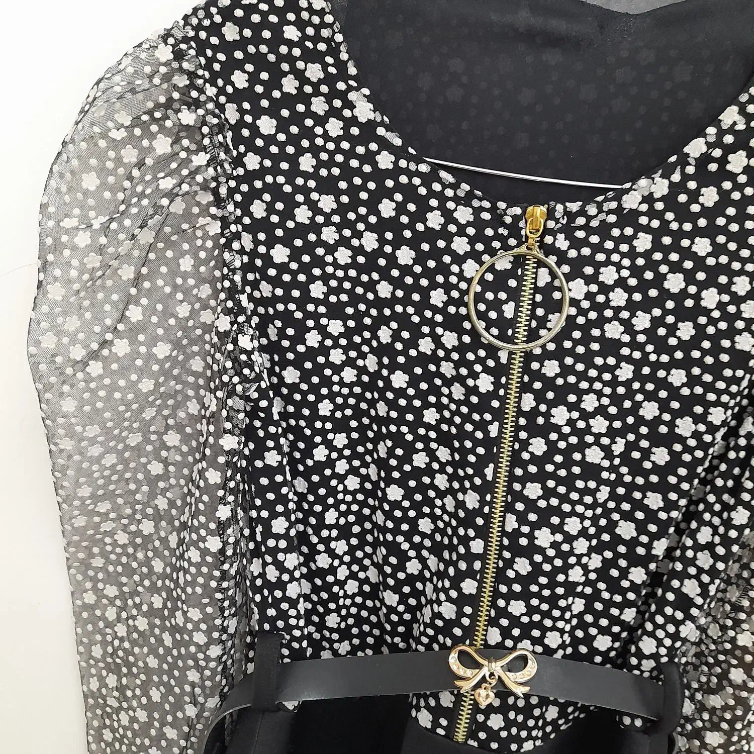 پیراهن مجلسی سالم وتمیز با تنخورفوق العاده|لباس|محلات, |دیوار