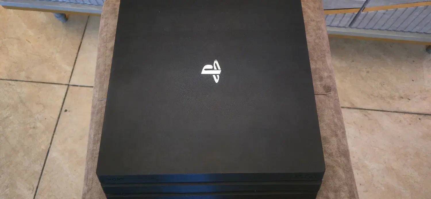 ۴ عدد کنسول ps4 pro با دسته و تلویزیون|کنسول، بازی ویدئویی و آنلاین|زرند, |دیوار