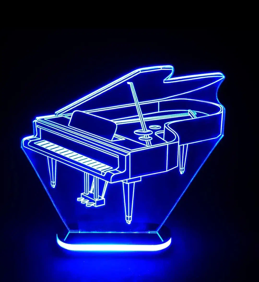 هدیه خاص ادمای خاص/چراغ خواب پیانو/ارسال رایگان|چراغ خواب و آباژور|مرند, |دیوار