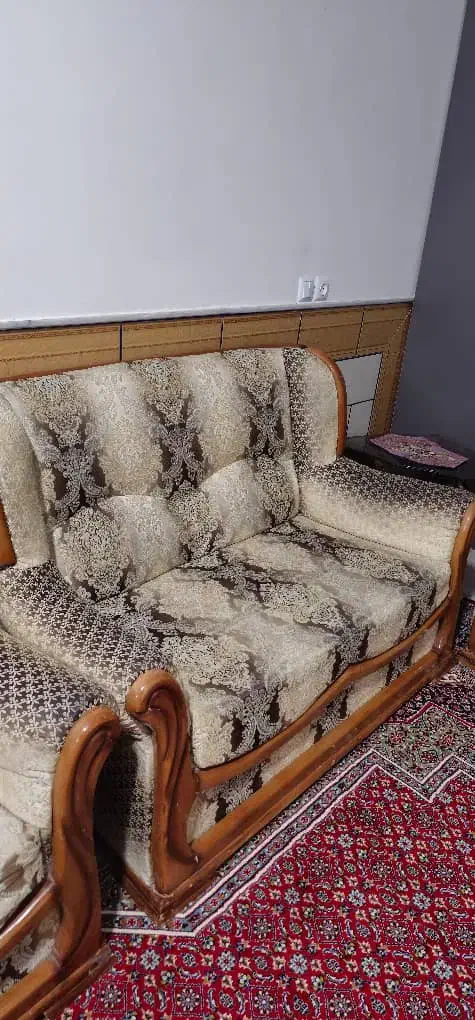 مبل نه نفر چوب مالزی در حد|مبلمان خانگی و میز عسلی|زرندیه, |دیوار