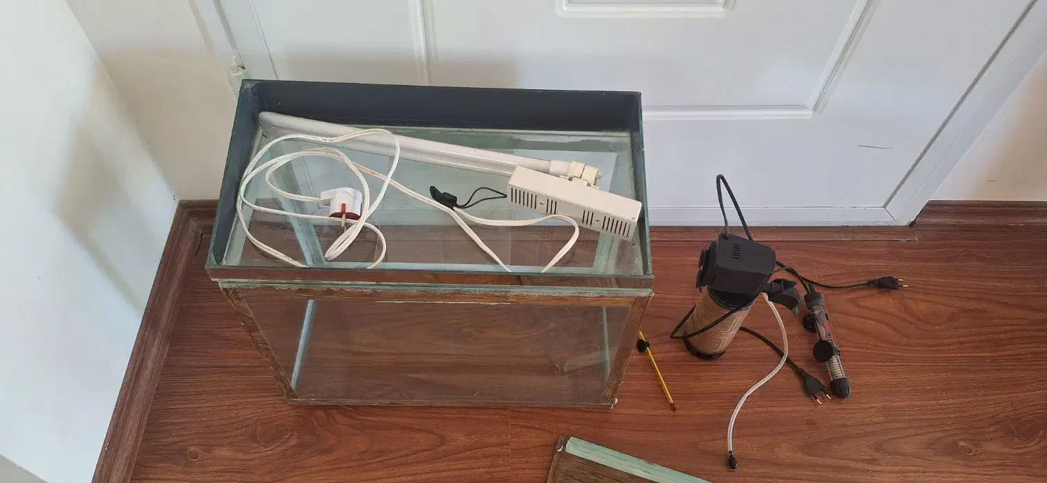 آکواریوم ۳۸ لیتری بهمراه پمپ آب، بخاری و دماسنج|ماهی|بیرجند, |دیوار