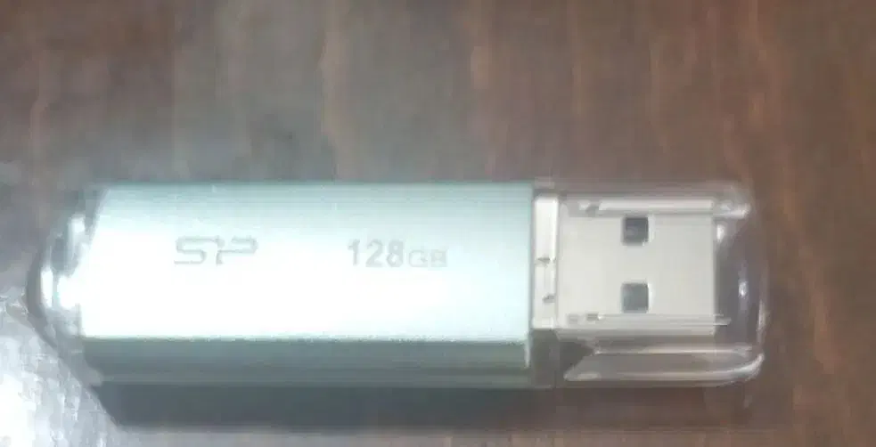 فلش124 گیگ|لوازم جانبی موبایل و تبلت|شیراز, شهرک قمشه|دیوار