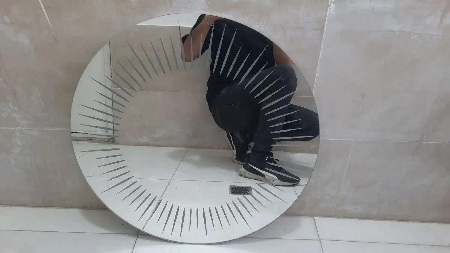 آیینه تاچ|آینه|اراک, |دیوار