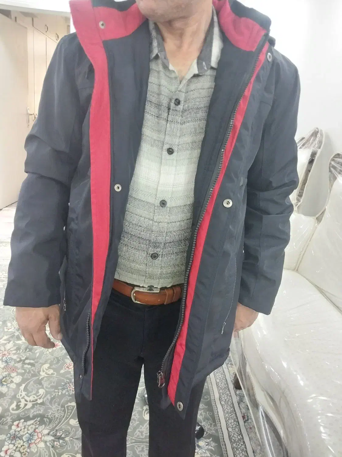 کاپشن|لباس|فردیس, شهرک وحدت|دیوار