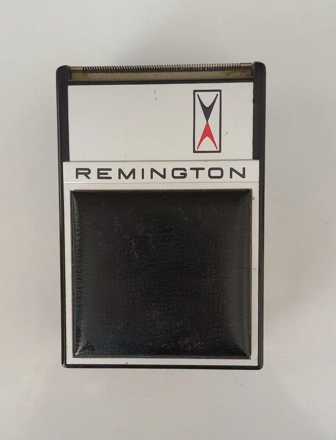 ماشین ریش تراش عتیقه|کلکسیون اشیاء عتیقه|قائن, |دیوار